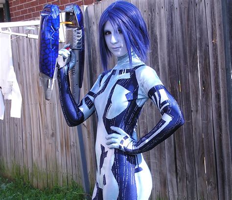 10 Fantastic Cortana Cosplays